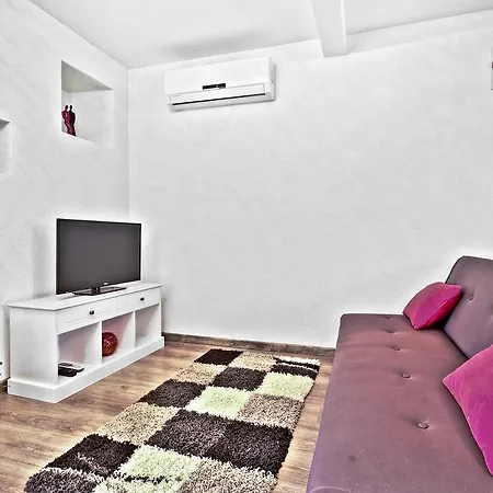 Cici House With