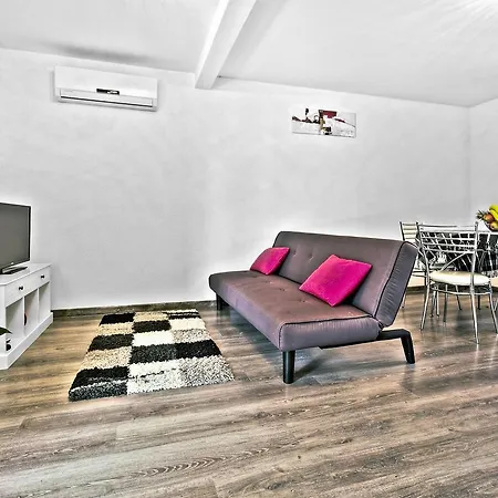 Cici House With