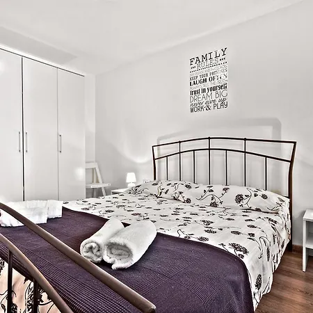 Διαμέρισμα Cici House With