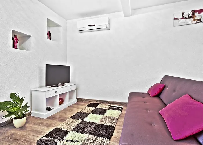 Cici House With